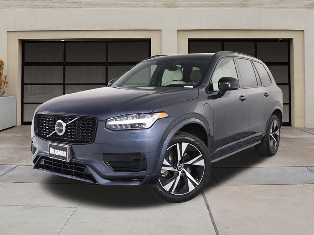 2022 Volvo XC90 Recharge Plug-In Hybrid R-Design