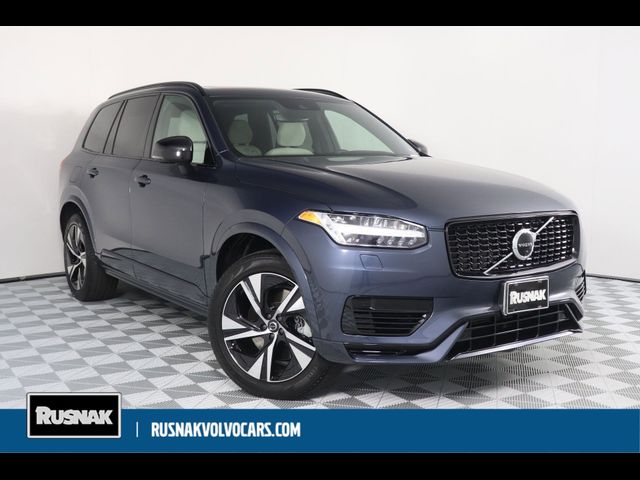 2022 Volvo XC90 Recharge Plug-In Hybrid R-Design