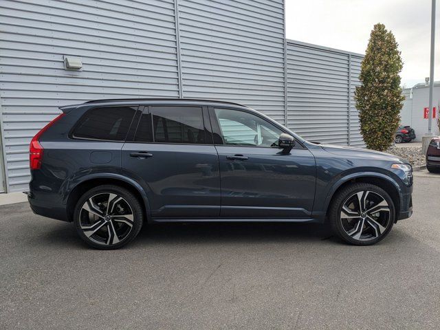 2022 Volvo XC90 Recharge Plug-In Hybrid R-Design