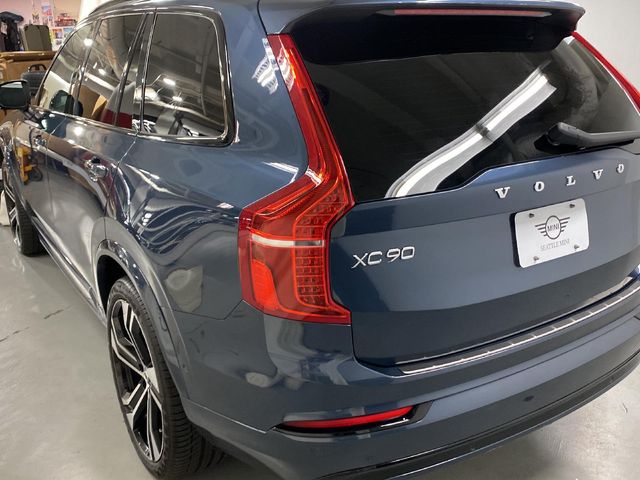 2022 Volvo XC90 Recharge Plug-In Hybrid R-Design