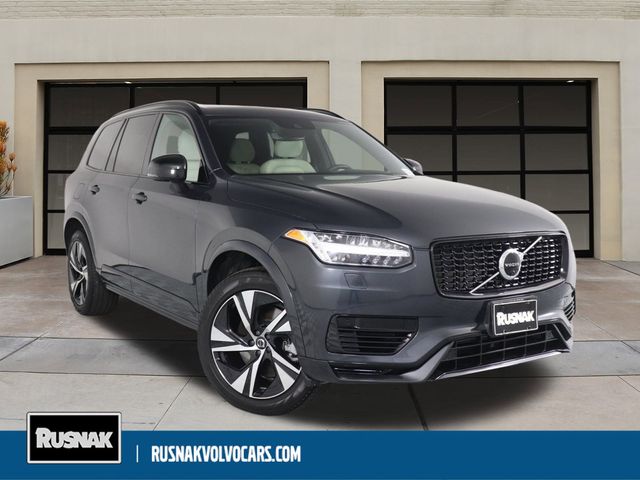 2022 Volvo XC90 Recharge Plug-In Hybrid R-Design