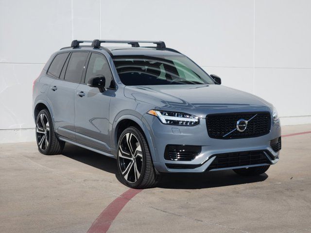 2022 Volvo XC90 Recharge Plug-In Hybrid R-Design