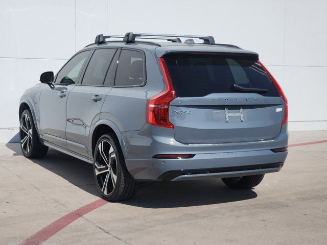 2022 Volvo XC90 Recharge Plug-In Hybrid R-Design