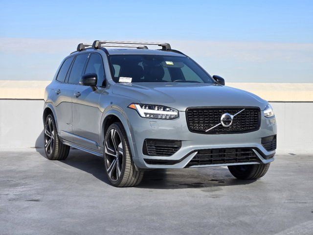 2022 Volvo XC90 Recharge Plug-In Hybrid R-Design