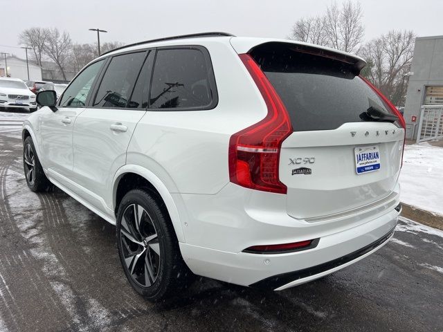 2022 Volvo XC90 Recharge Plug-In Hybrid R-Design