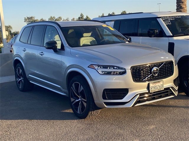 2022 Volvo XC90 Recharge Plug-In Hybrid R-Design