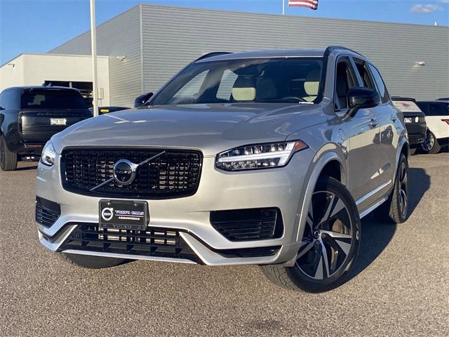 2022 Volvo XC90 Recharge Plug-In Hybrid R-Design