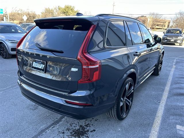 2022 Volvo XC90 Recharge Plug-In Hybrid R-Design