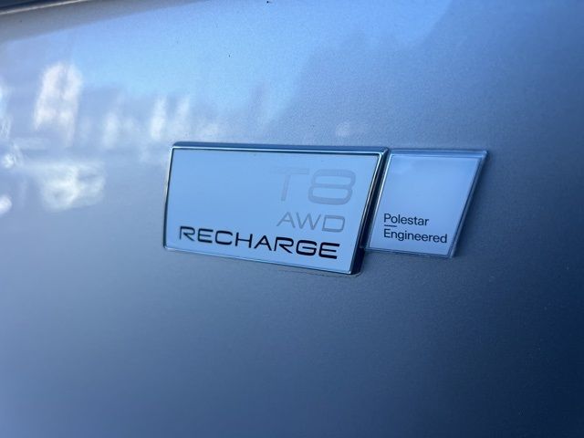 2022 Volvo XC90 Recharge Plug-In Hybrid R-Design