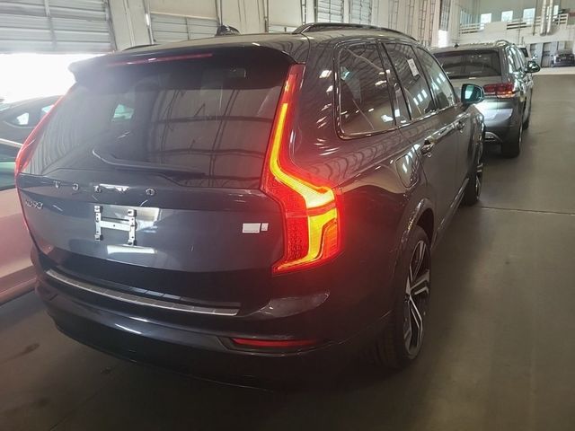 2022 Volvo XC90 Recharge Plug-In Hybrid R-Design