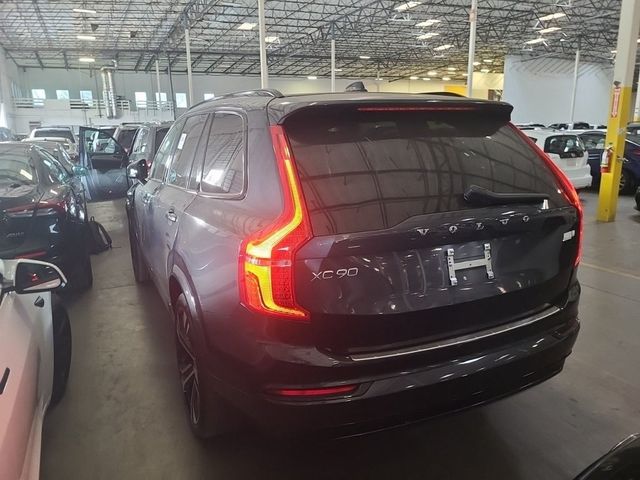 2022 Volvo XC90 Recharge Plug-In Hybrid R-Design