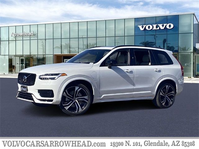 2022 Volvo XC90 Recharge Plug-In Hybrid R-Design