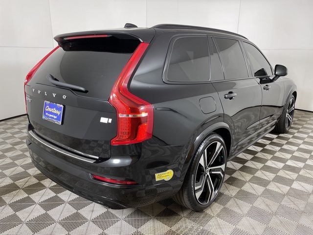 2022 Volvo XC90 Recharge Plug-In Hybrid R-Design