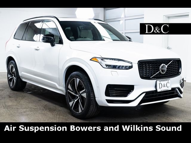 2022 Volvo XC90 Recharge Plug-In Hybrid R-Design