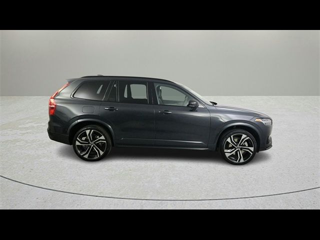 2022 Volvo XC90 Recharge Plug-In Hybrid R-Design