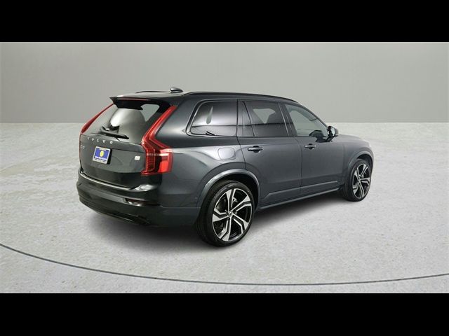 2022 Volvo XC90 Recharge Plug-In Hybrid R-Design