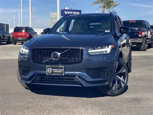 2022 Volvo XC90 Recharge Plug-In Hybrid R-Design