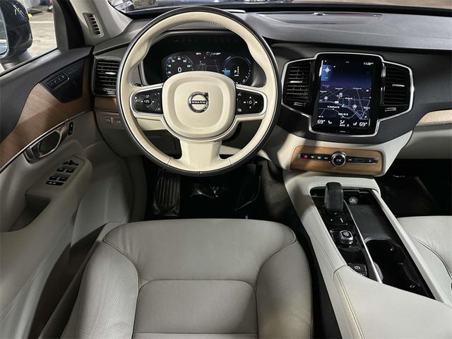 2022 Volvo XC90 Recharge Plug-In Hybrid Inscription Expression