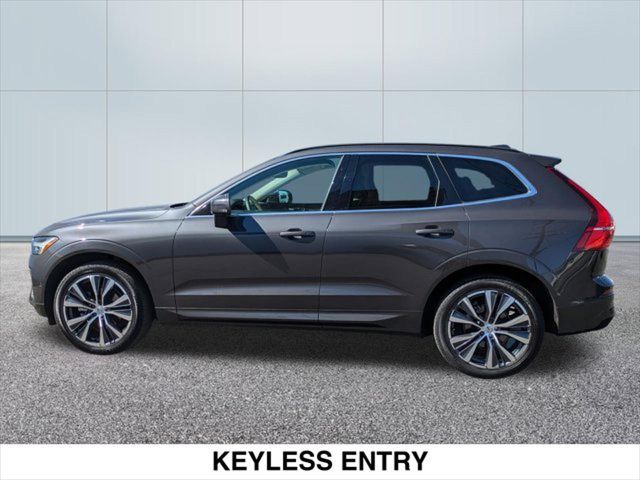 2022 Volvo XC60 Momentum