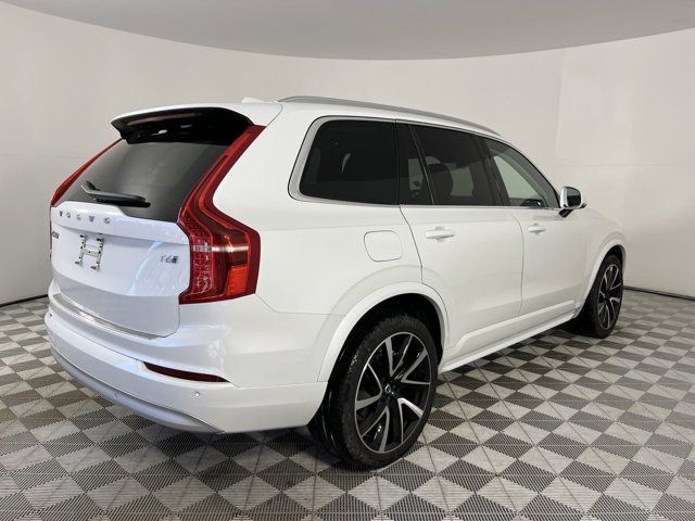 2022 Volvo XC90 Momentum