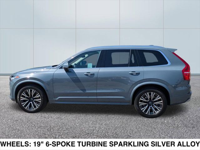 2022 Volvo XC90 Momentum