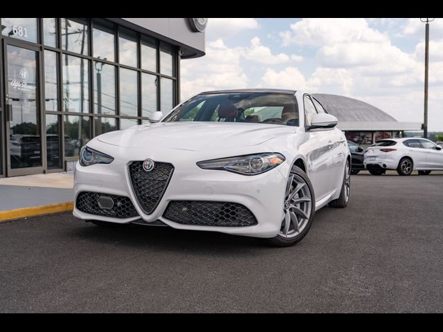 2023 Alfa Romeo Giulia Base