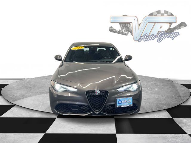 2023 Alfa Romeo Giulia Base