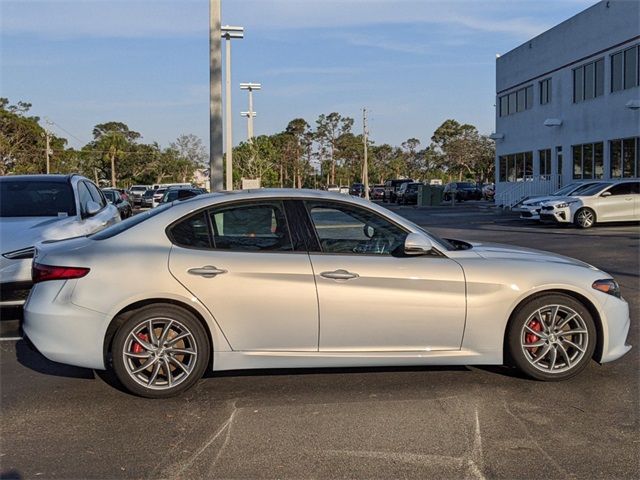 2023 Alfa Romeo Giulia Base