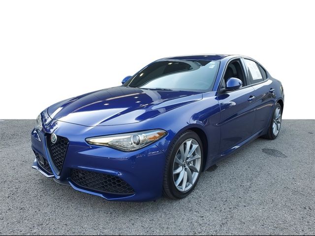 2023 Alfa Romeo Giulia Base