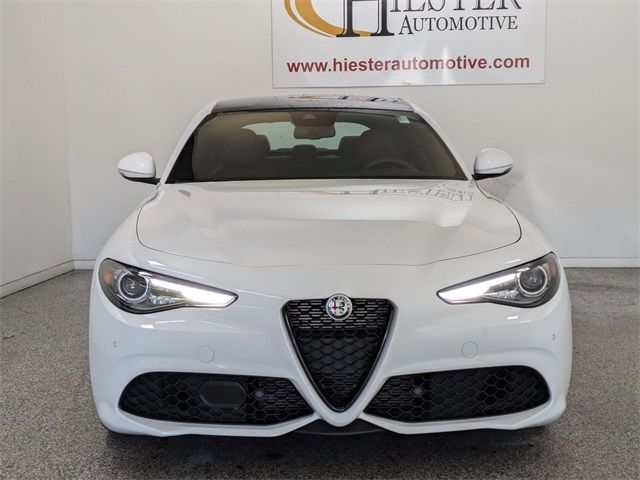 2023 Alfa Romeo Giulia Base