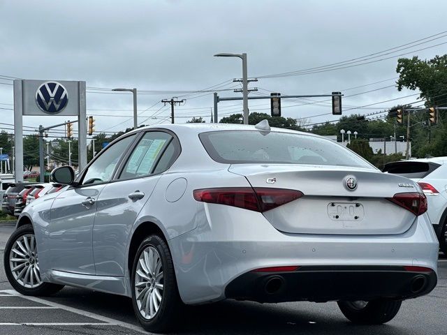 2023 Alfa Romeo Giulia Base