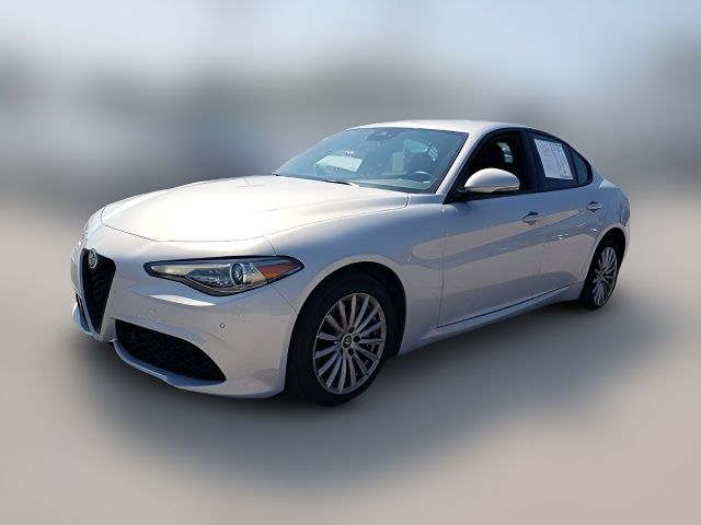 2023 Alfa Romeo Giulia Base