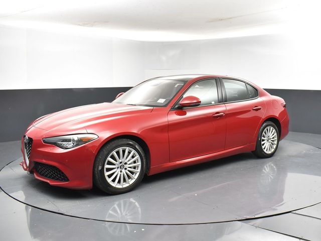 2023 Alfa Romeo Giulia Base