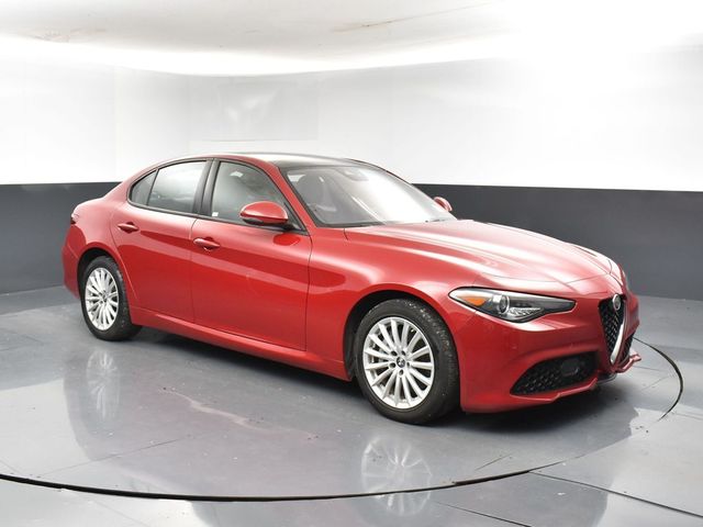 2023 Alfa Romeo Giulia Base