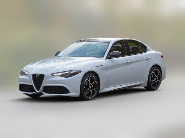 2023 Alfa Romeo Giulia Base