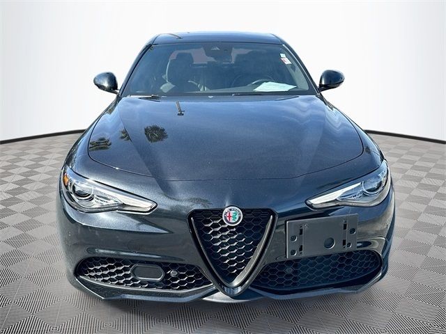 2023 Alfa Romeo Giulia Base
