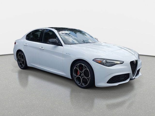 2023 Alfa Romeo Giulia Veloce