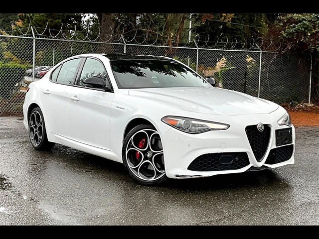 2023 Alfa Romeo Giulia Veloce