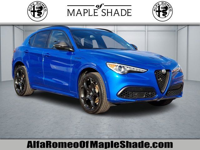 2023 Alfa Romeo Stelvio Estrema