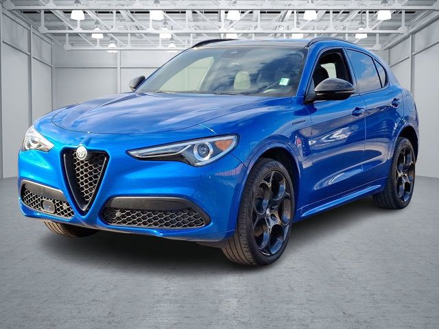 2023 Alfa Romeo Stelvio Estrema