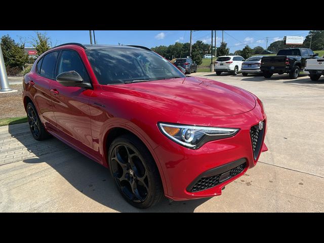 2023 Alfa Romeo Stelvio Estrema