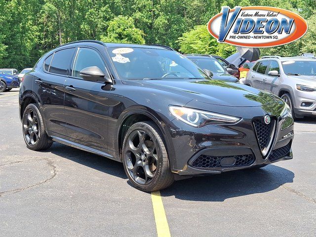 2023 Alfa Romeo Stelvio Estrema