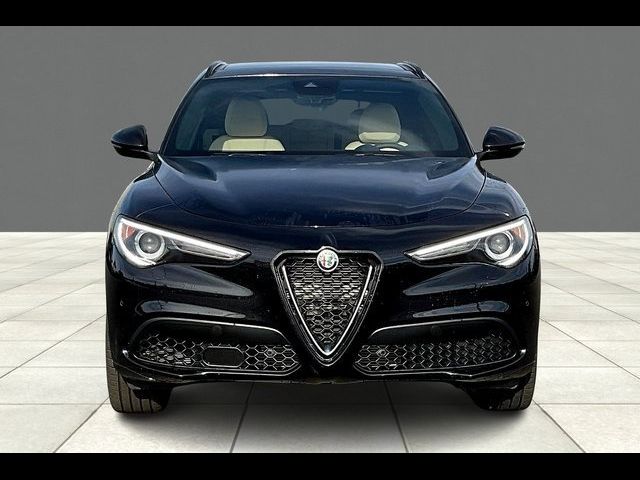 2023 Alfa Romeo Stelvio Lusso