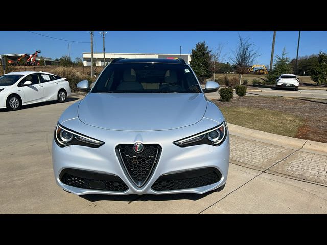 2023 Alfa Romeo Stelvio Lusso