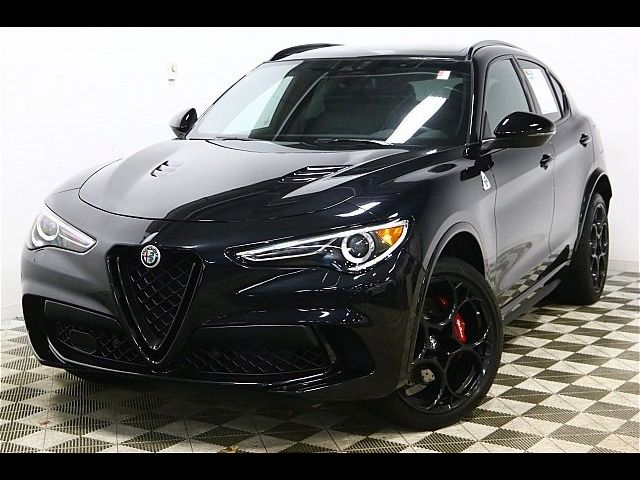 2023 Alfa Romeo Stelvio Quadrifoglio