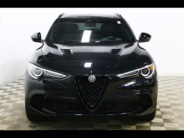 2023 Alfa Romeo Stelvio Quadrifoglio