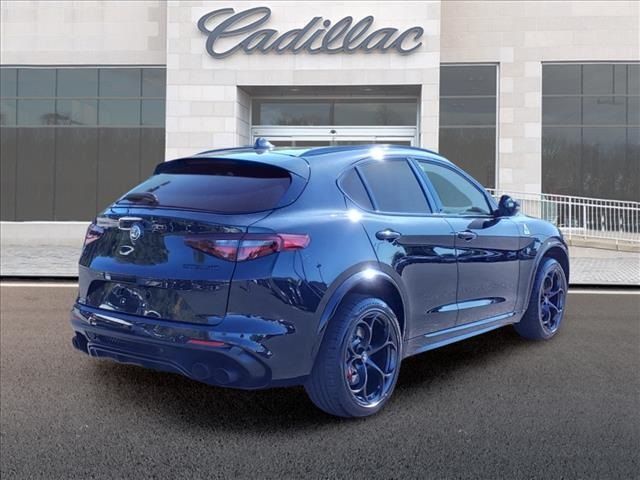 2023 Alfa Romeo Stelvio Quadrifoglio