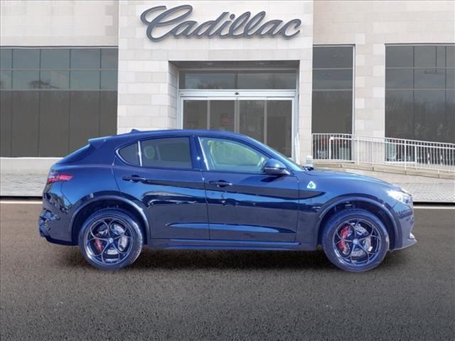 2023 Alfa Romeo Stelvio Quadrifoglio