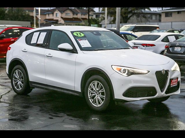 2023 Alfa Romeo Stelvio Sprint