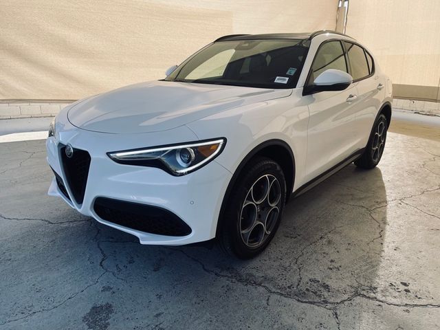 2023 Alfa Romeo Stelvio Sprint